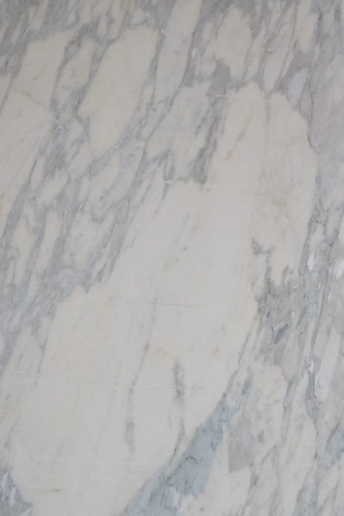 Arabescato Oyster Marble Vertical