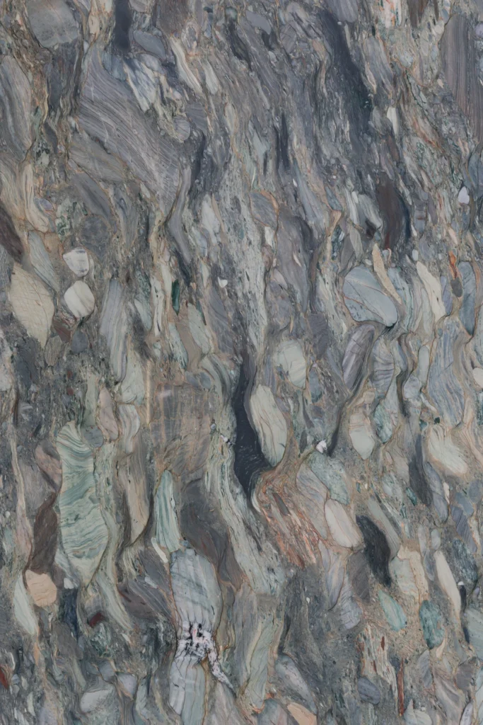 Fusion Quartzite Vertical