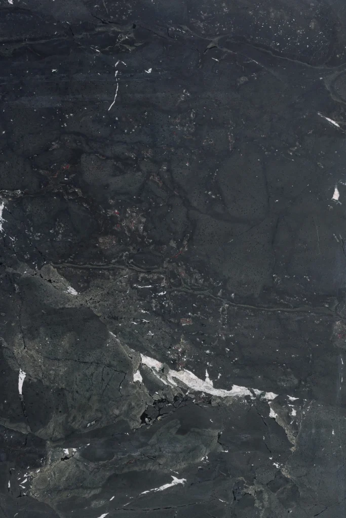 Negresco Quartzite Vertical