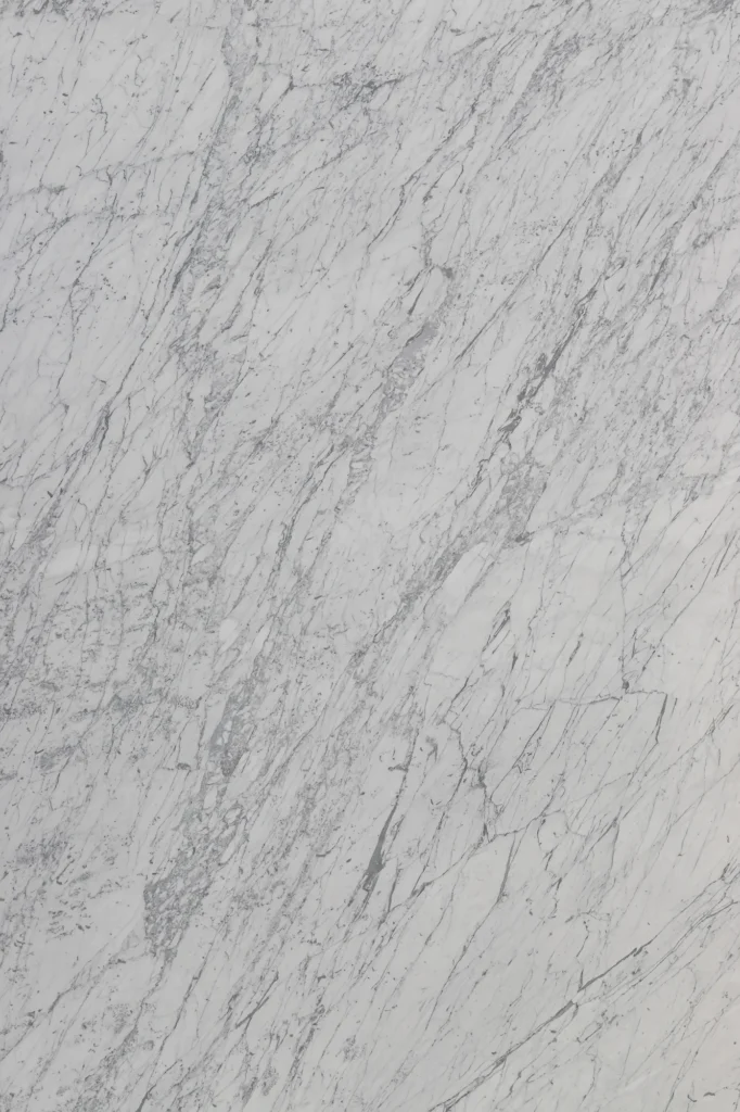 Statuarietto Marble Vertical